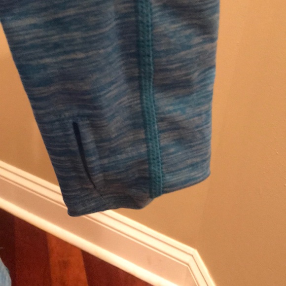 Under Armour Cold Gear Half Zip - Picture 2 of 4